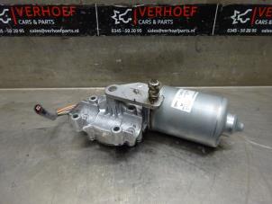 Used Front wiper motor Nissan NV 400 (M9J) 2.3 dCi 170 16V Price on request offered by Verhoef Cars & Parts