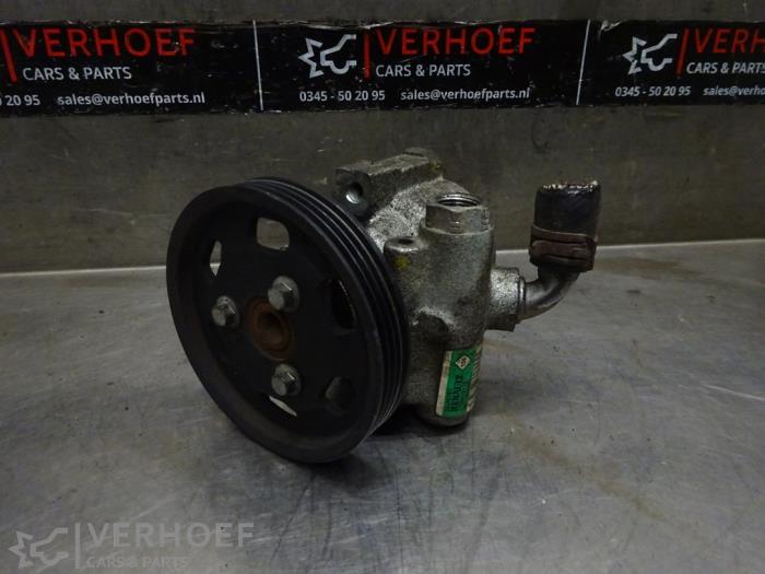 Usagé Pompe de direction Dacia Sandero I (BS) 1.2 16V Prix € 75,00 Règlement à la marge proposé par Verhoef Cars & Parts