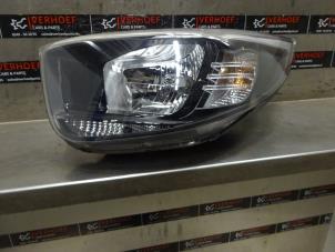 Used Headlight, left Kia Picanto (JA) 1.0 12V Price € 125,00 Margin scheme offered by Verhoef Cars & Parts