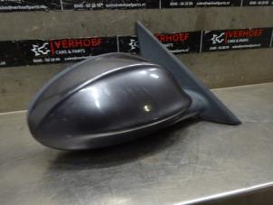Used Wing mirror, right BMW 3 serie Touring (E91) 318i 16V Price on request offered by Verhoef Cars & Parts