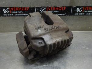Used Front brake calliper, right BMW 3 serie Touring (E91) 318i 16V Price on request offered by Verhoef Cars & Parts