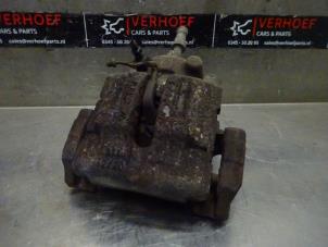 Used Rear brake calliper, right BMW 3 serie Touring (E91) 318i 16V Price on request offered by Verhoef Cars & Parts