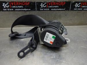 Used Rear seatbelt, left BMW 3 serie Touring (E91) 318i 16V Price on request offered by Verhoef Cars & Parts