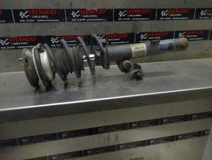 Used Front shock absorber rod, left BMW 3 serie Touring (E91) 318i 16V Price on request offered by Verhoef Cars & Parts