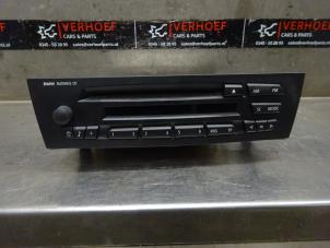 Used Radio CD player BMW 3 serie Touring (E91) 318i 16V Price on request offered by Verhoef Cars & Parts