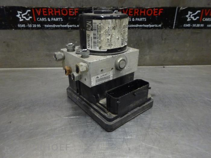 Usagé Bloc ABS Opel Astra J (PC6/PD6/PE6/PF6) 1.4 16V ecoFLEX Prix € 175,00 Règlement à la marge proposé par Verhoef Cars & Parts