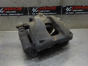 Used Front brake calliper, right Honda CR-V (RE) Price on request offered by Verhoef Cars & Parts