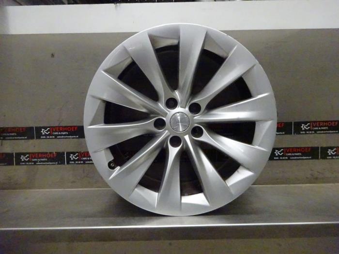 Wheel from a Tesla Model X 75D 2018