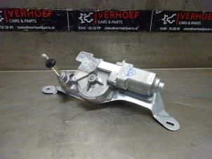 Used Rear wiper motor Nissan Note (E12) 1.2 68 Price on request offered by Verhoef Cars & Parts
