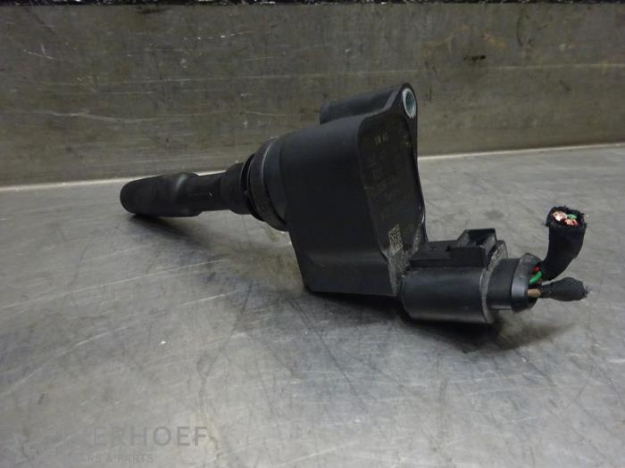 Usagé Bobine Volkswagen Golf VIII (CD1) 1.5 eTSI 16V Prix € 20,00 Règlement à la marge proposé par Verhoef Cars & Parts