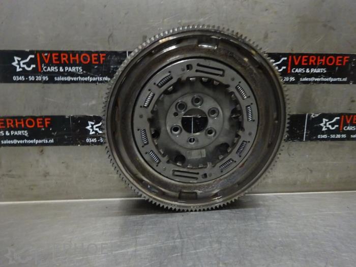 Gebrauchte Schwungrad Volkswagen Golf VIII (CD1) 1.5 eTSI 16V Preis auf Anfrage angeboten von Verhoef Cars & Parts