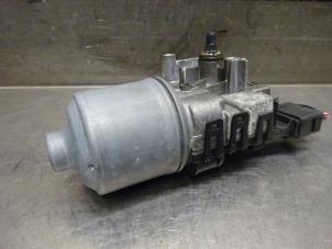 Used Front wiper motor Fiat Doblo Cargo (263) 1.6 D Multijet Price on request offered by Verhoef Cars & Parts
