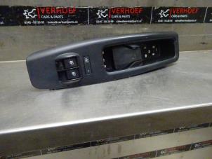 Used Multi-functional window switch Fiat Doblo Cargo (263) 1.6 D Multijet Price on request offered by Verhoef Cars & Parts