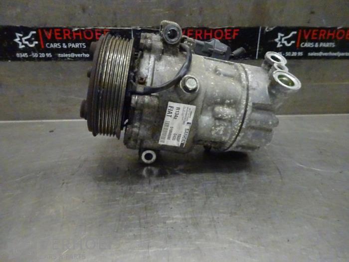 Usagé Compresseur de clim Fiat Doblo Cargo (263) 1.6 D Multijet Prix sur demande proposé par Verhoef Cars & Parts