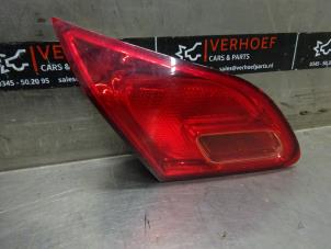 Używane Tylne swiatlo pozycyjne lewe Opel Astra J (PC6/PD6/PE6/PF6) 1.4 16V ecoFLEX Cena na żądanie oferowane przez Verhoef Cars & Parts