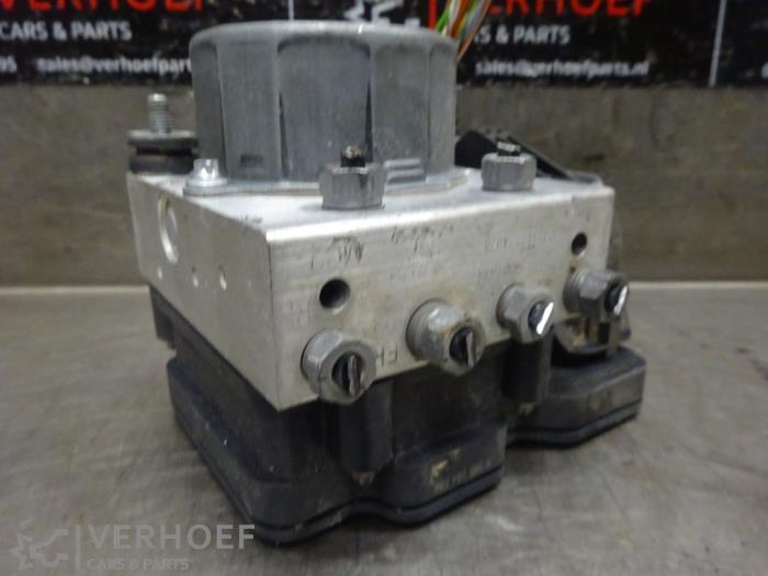 Usagé Pompe ABS Peugeot Bipper (AA) 1.3 BlueHDi 80 16V Prix sur demande proposé par Verhoef Cars & Parts