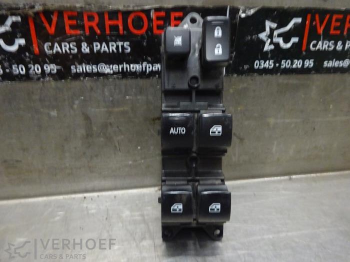 Usados Interruptor combinado de ventanillas Mitsubishi Outlander (GF/GG) 2.0 16V PHEV 4x4 Precio € 75,00 Norma de margen ofrecido por Verhoef Cars & Parts