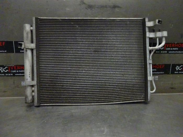 Radiador de aire acondicionado de un Kia Picanto (TA) 1.2 16V 2011