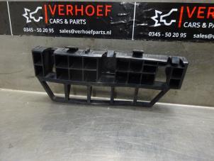 Used Rear bumper bracket, left Hyundai iX20 (JC) 1.6i 16V Price on request offered by Verhoef Cars & Parts