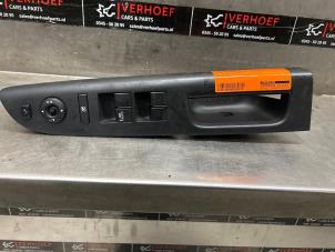 Usados Interruptor combinado de ventanillas Kia Venga 1.4 CVVT 16V Precio € 50,00 Norma de margen ofrecido por Verhoef Cars & Parts