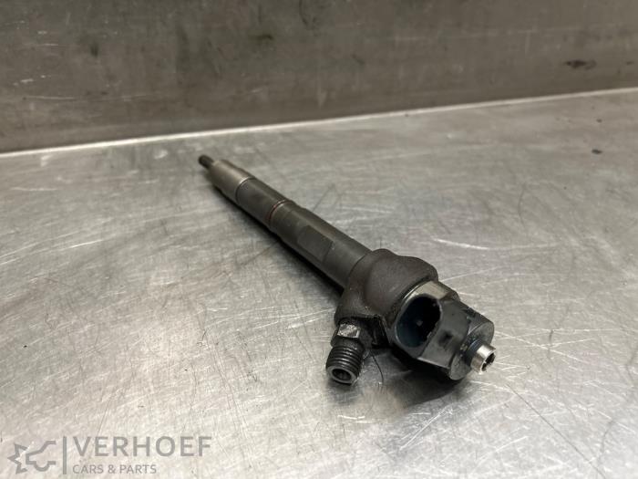 Usagé Injecteurs Skoda Octavia Combi (5EAC) 1.6 TDI GreenTec 16V Prix € 75,00 Règlement à la marge proposé par Verhoef Cars & Parts