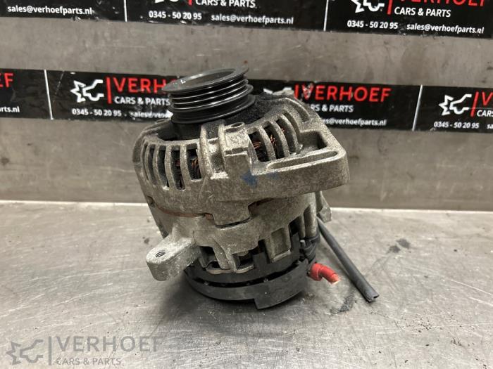 Begagnade Dynamo Renault Twingo II (CN) 1.2 16V Pris € 40,00 Marginaltabell erbjuds av Verhoef Cars & Parts