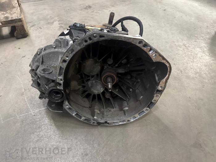 Gebrauchte Getriebe Renault Master III (MA/MB/MC/MD/MH/MF/MG/MH) 2.3 dCi 16V Preis auf Anfrage angeboten von Verhoef Cars & Parts