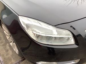 Used Headlight, right Opel Insignia Sports Tourer 1.4 Turbo 16V Ecotec Price € 225,00 Margin scheme offered by Verhoef Cars & Parts