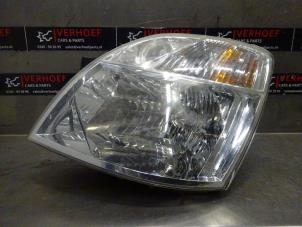 Used Headlight, left Kia Picanto (BA) 1.0 12V Price € 50,00 Margin scheme offered by Verhoef Cars & Parts