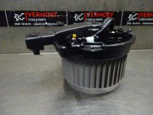 Used Heating and ventilation fan motor Suzuki SX4 S-Cross (JY) 1.0 Booster Jet Turbo 12V Price on request offered by Verhoef Cars & Parts