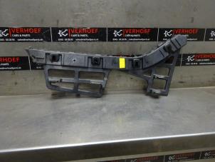 Used Rear bumper bracket, right Hyundai i30 Wagon (PDEF5) 1.0 T-GDI 12V Price on request offered by Verhoef Cars & Parts
