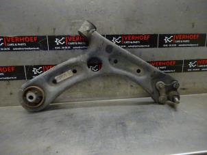 Used Front wishbone, right Hyundai i30 Wagon (PDEF5) 1.0 T-GDI 12V Price on request offered by Verhoef Cars & Parts