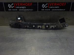 Używane Wspornik zderzaka prawy tyl Citroen C4 Grand Picasso (3A) 1.2 12V PureTech 130 Cena na żądanie oferowane przez Verhoef Cars & Parts