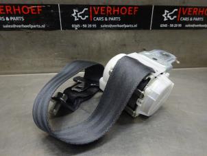 Usagé Ceinture de sécurité arrière gauche Mitsubishi Lancer Sports Sedan (CY/CZ) 1.6 MIVEC 16V Prix sur demande proposé par Verhoef Cars & Parts