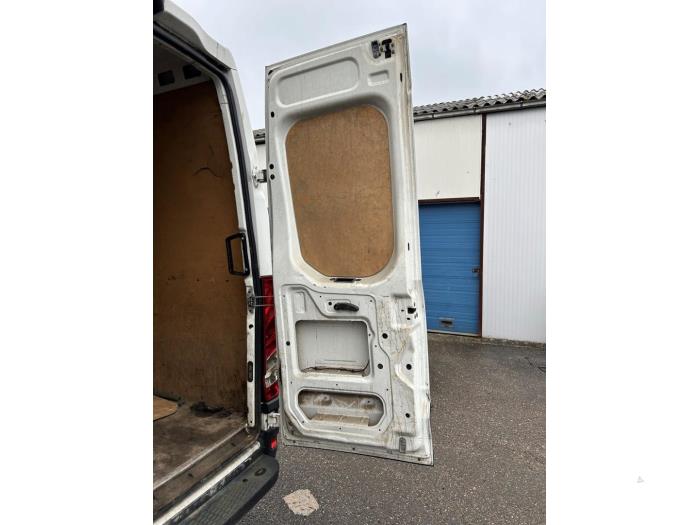 Puerta trasera furgoneta de un Iveco New Daily VI 33S16, 35C16, 35S16 2017