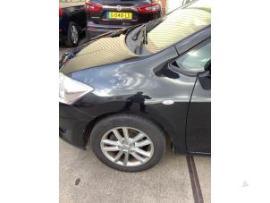 Used Front wing, left Toyota Auris (E15) 1.6 Dual VVT-i 16V Price € 125,00 Margin scheme offered by Verhoef Cars & Parts