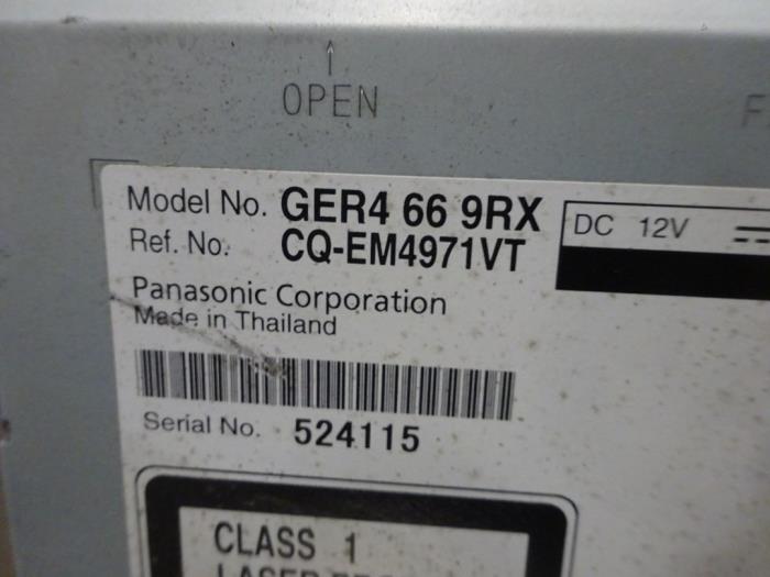 Radio CD player from a Mazda 6 SportBreak (GH19/GHA9) 1.8i 16V 2011