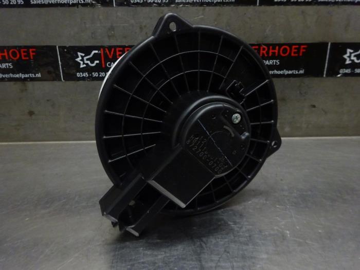 Heating and ventilation fan motor from a Mazda 6 SportBreak (GH19/GHA9) 1.8i 16V 2011