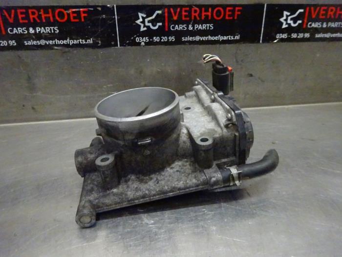 Throttle body from a Mazda 6 SportBreak (GH19/GHA9) 1.8i 16V 2011