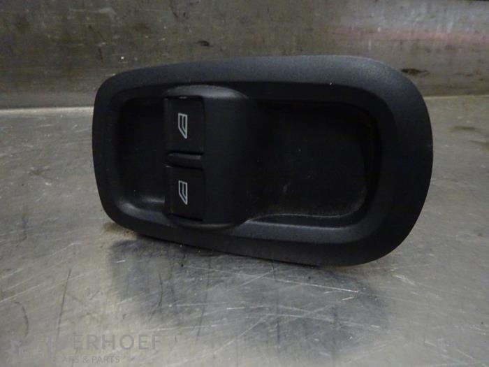 Usados Interruptor combinado de ventanillas Ford Transit Custom 2.0 TDCi 16V Eco Blue 130 Precio € 36,30 IVA incluido ofrecido por Verhoef Cars & Parts
