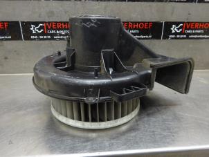 Usagé Moteur de ventilation chauffage Volkswagen Polo V (6R) 1.2 TDI 12V BlueMotion Prix sur demande proposé par Verhoef Cars & Parts