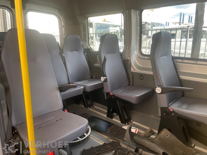 Używane Fotel (bus) Ford Transit Custom 2.0 TDCi 16V Eco Blue 130 Cena na żądanie oferowane przez Verhoef Cars & Parts
