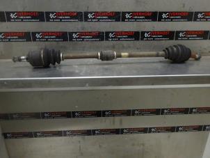 Used Front drive shaft, right Hyundai Matrix 1.6 16V Price on request offered by Verhoef Cars & Parts