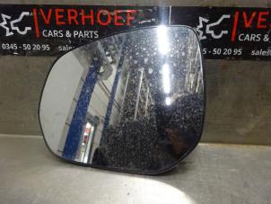 Used Mirror glass, left Peugeot 3008 I (0U/HU) 1.2 e-THP PureTech 130 Price on request offered by Verhoef Cars & Parts