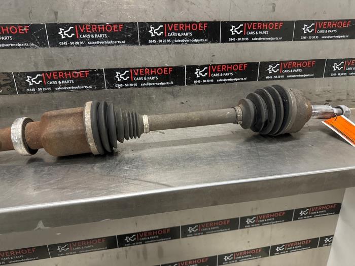 Front drive shaft, right from a Ford Transit 2.0 TDCi 16V Eco Blue 130 2017