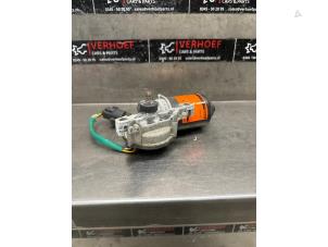 Used Front wiper motor Hyundai i20 1.2i 16V Price on request offered by Verhoef Cars & Parts