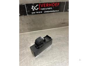 Gebrauchte Elektrisches Fenster Schalter Mazda 6 (GJ/GH/GL) 2.2 SkyActiv-D 150 16V Preis auf Anfrage angeboten von Verhoef Cars & Parts