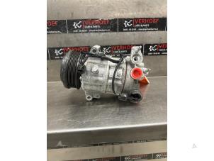 Used Air conditioning pump Ford Fiesta 7 1.1 Ti-VCT 12V 70 Price on request offered by Verhoef Cars & Parts