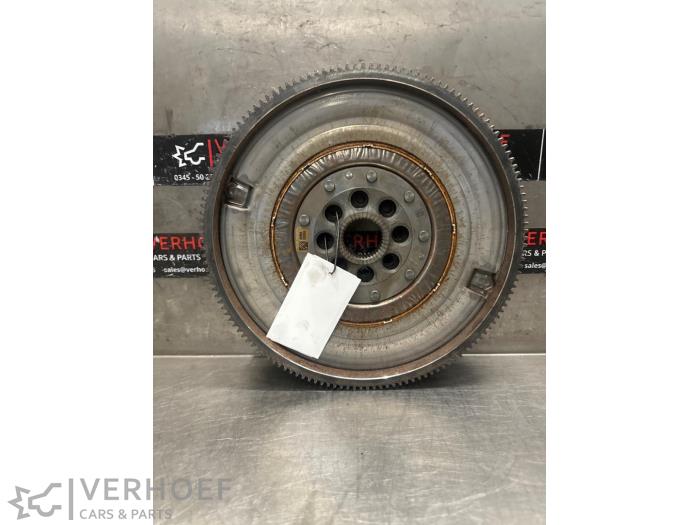 Gebrauchte Schwungrad Mercedes CLA (118.3) 2.0 CLA-250 Turbo 16V 4-Matic Preis € 151,25 Mit Mehrwertsteuer angeboten von Verhoef Cars & Parts