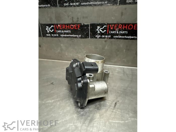 Usagé Boîtier accélérateur Ford Fiesta 7 1.0 EcoBoost 12V 100 Prix sur demande proposé par Verhoef Cars & Parts